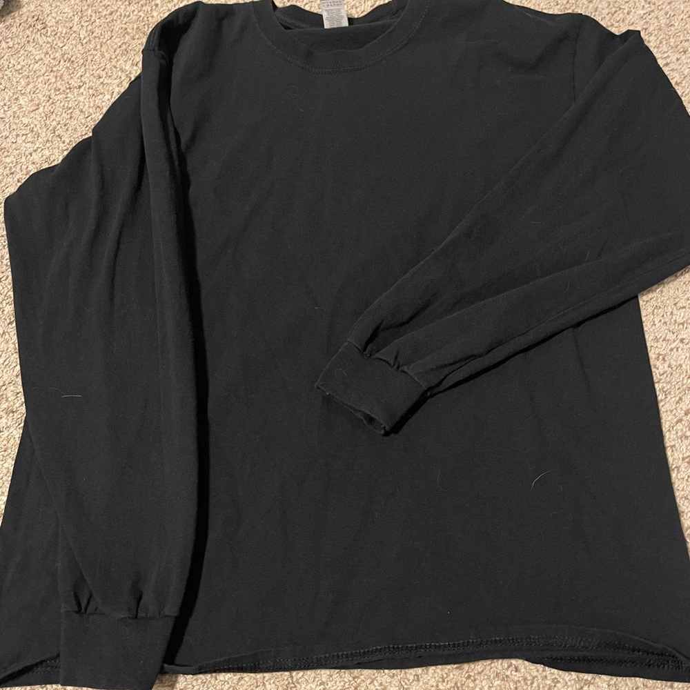 Simple Black Longsleeve L